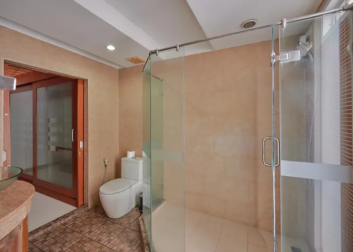 Сasa de vacaciones Low-rise House For Groups Near Bts & Emdistrict For Spacious Cozy Bangkok