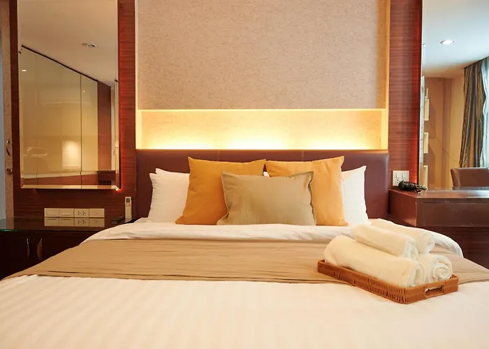 Low-rise House For Groups Near Bts & Emdistrict For Spacious Cozy Сasa de vacaciones *